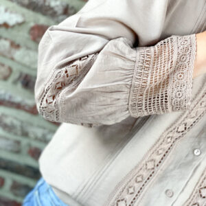 Olivia blouse broderie taupe